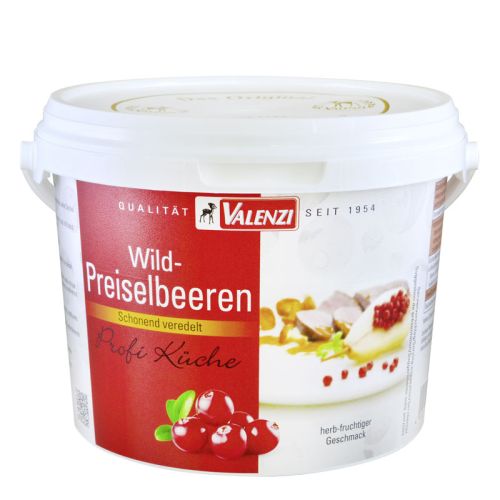 Der zwei Kilogramm Eimer Wild-Preiselbeeren
