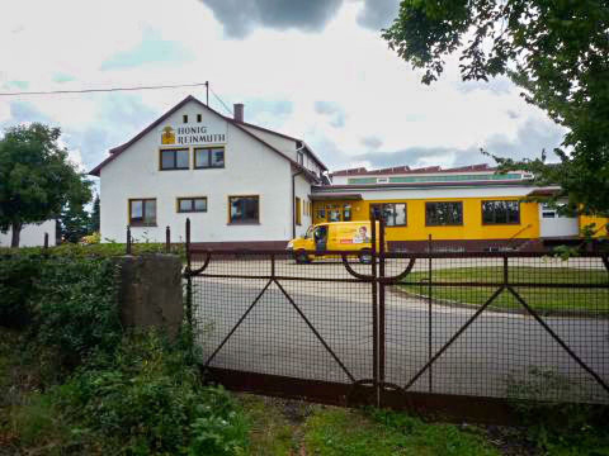 Unser Firmengebäude in 74821 Mosbach-Sattelbach Unser Firmengebäude von außen