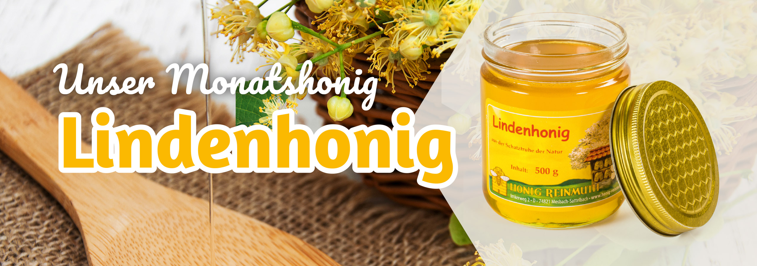 Ein offenes Glas Lindenhonig vor einem Hintergrundbild mit Lindenblüten