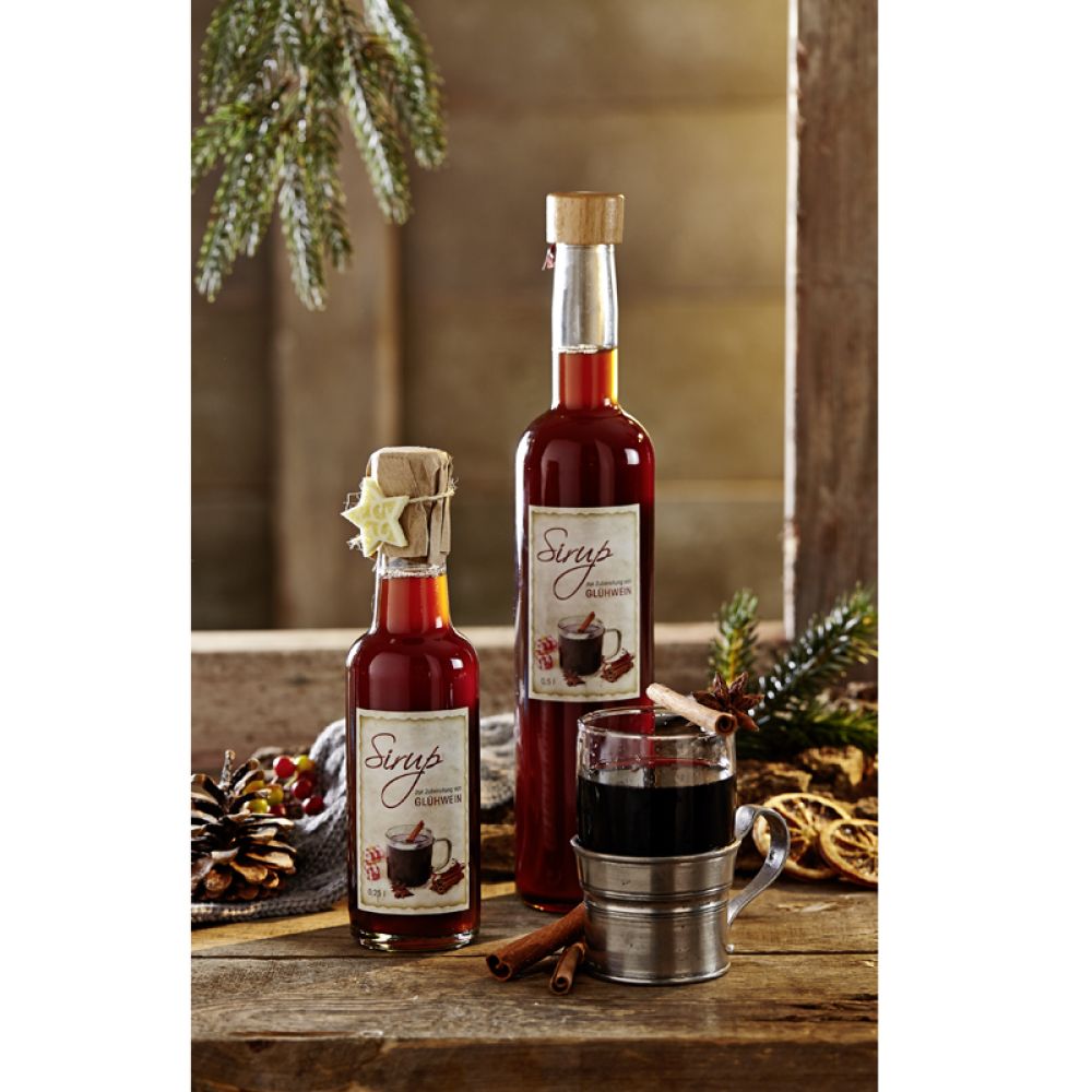 Auch eine praktische Geschenkidee? Der hausgemachte Sirup zur Zubereitung von Glühwein. Hausgemachter Sirup zur Zubereitung von Glühwein in verschienen Größen