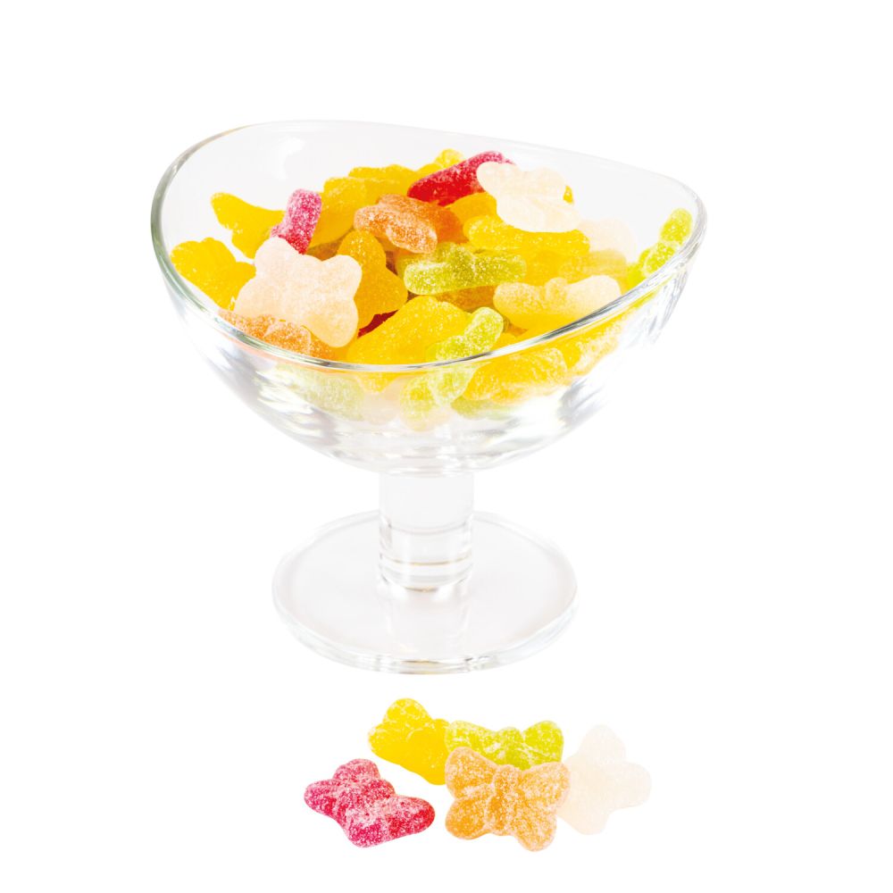 Glasschale mit Stiel gefüllt mit Gelee-Schmetterlingen