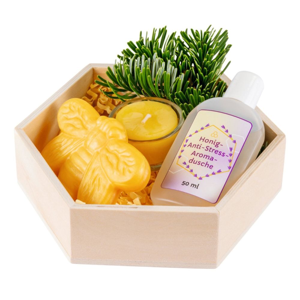 Geschenkset in einer Holzwabe verpackt