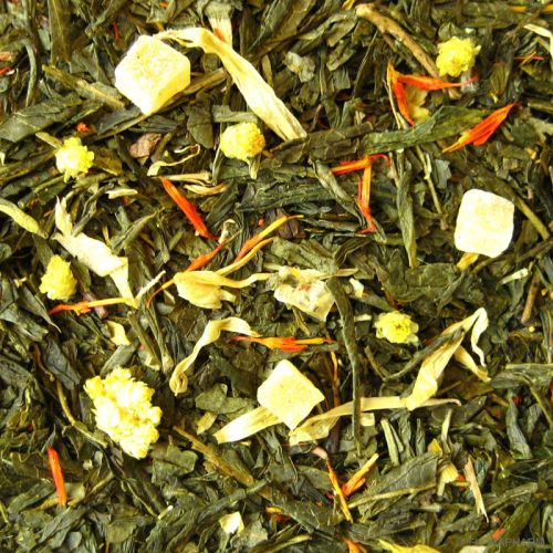 Grüntee mit Kräutern, Fruchtstücken und Aromen